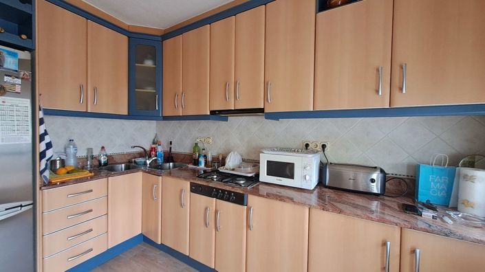 Image No.11-3 Bed House for sale