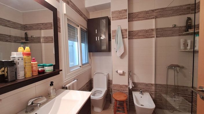 Image No.12-3 Bed House for sale