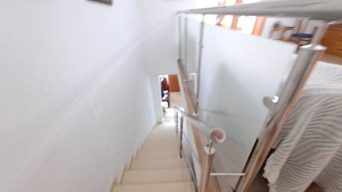 Image No.14-3 Bed House for sale