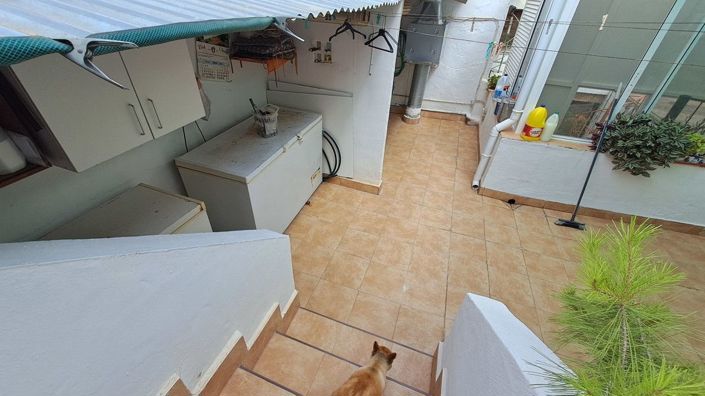 Image No.18-3 Bed House for sale