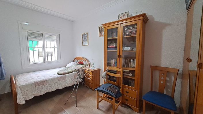 Image No.4-3 Bed House for sale