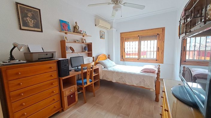Image No.5-3 Bed House for sale
