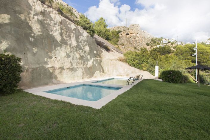 Image No.28-2 Bed Apartment for sale