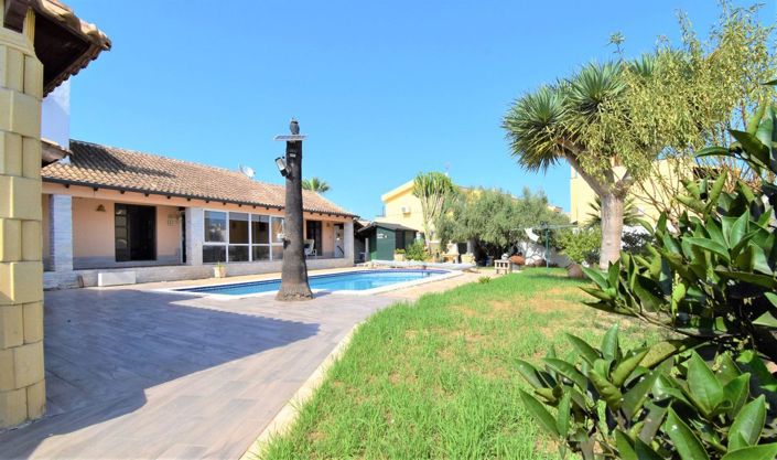 Image No.32-4 Bed Villa for sale