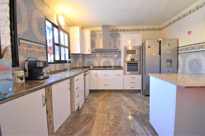 Image No.6-4 Bed Villa for sale