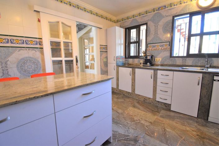 Image No.9-4 Bed Villa for sale