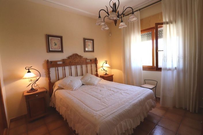 Image No.10-5 Bed Villa for sale