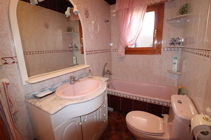 Image No.26-5 Bed Villa for sale