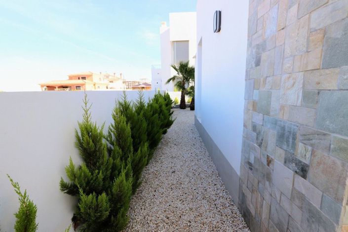 Image No.42-4 Bed Villa for sale