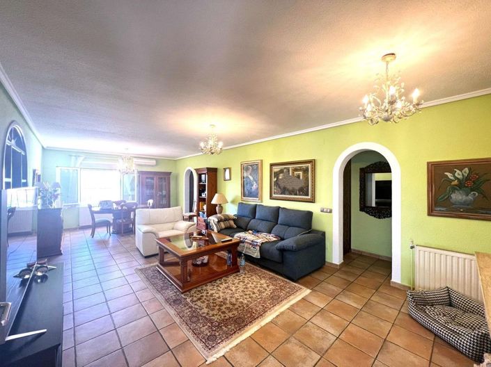 Image No.13-3 Bed Villa for sale