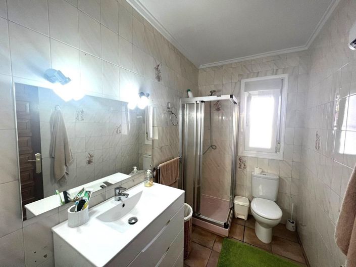 Image No.7-3 Bed Villa for sale