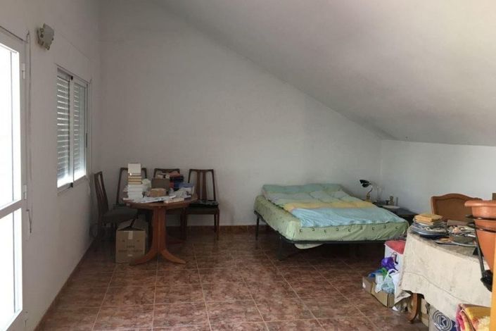 Image No.13-4 Bed House for sale