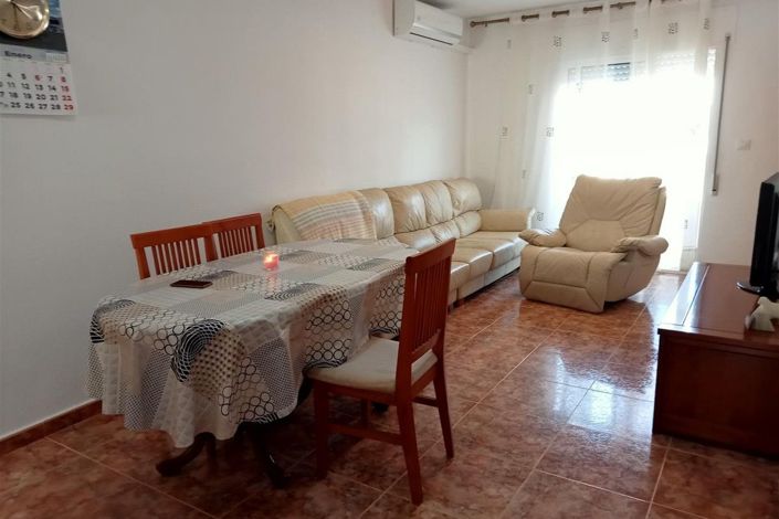 Image No.2-4 Bed House for sale