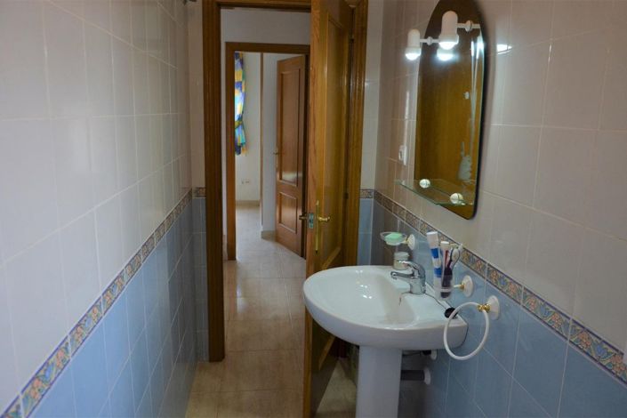 Image No.18-2 Bed House for sale