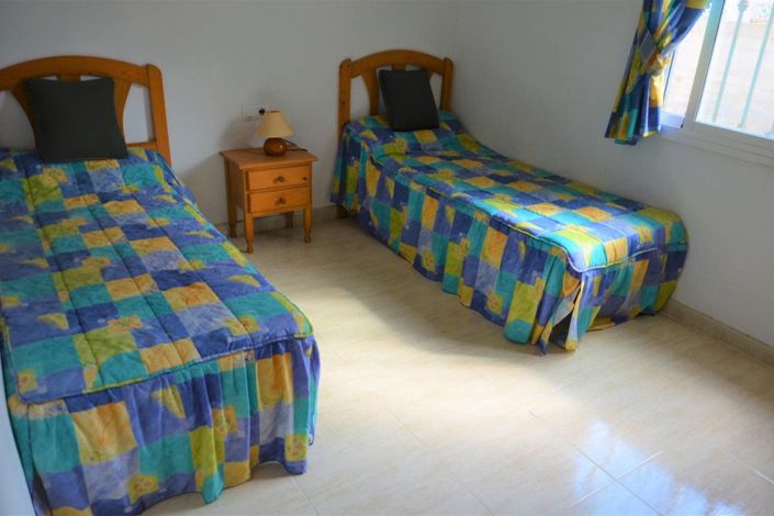 Image No.19-2 Bed House for sale