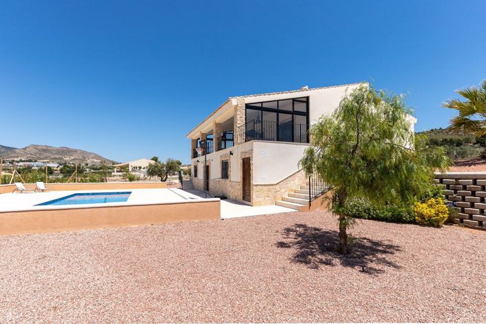 Image No.2-5 Bed Villa for sale