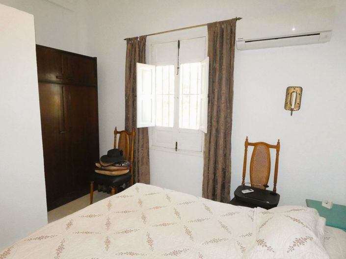 Image No.18-3 Bed Country House for sale
