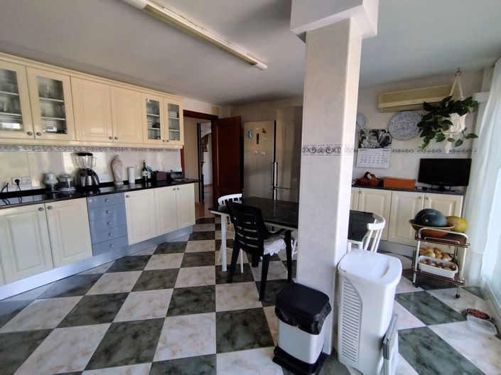 Image No.6-4 Bed Apartment for sale