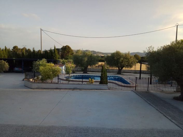 Image No.3-4 Bed Villa for sale