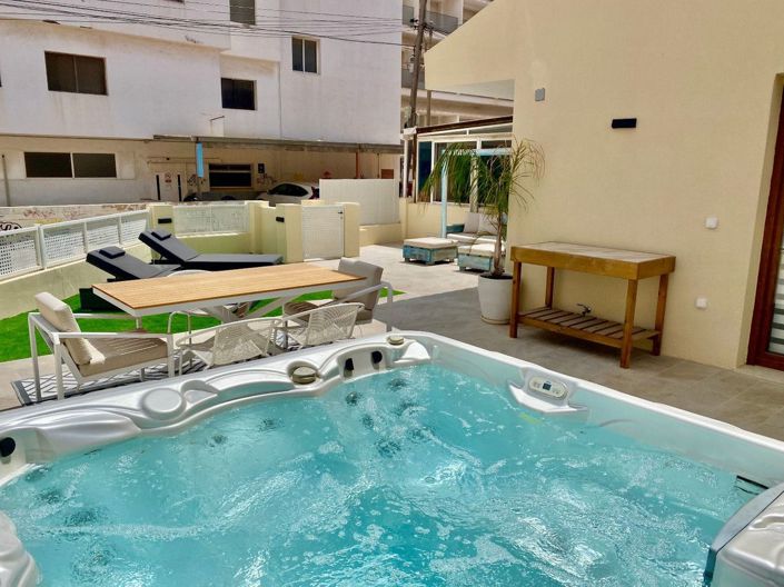 Image No.3-3 Bed Villa for sale