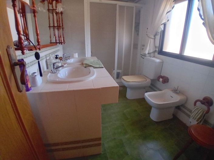 Image No.11-5 Bed House for sale