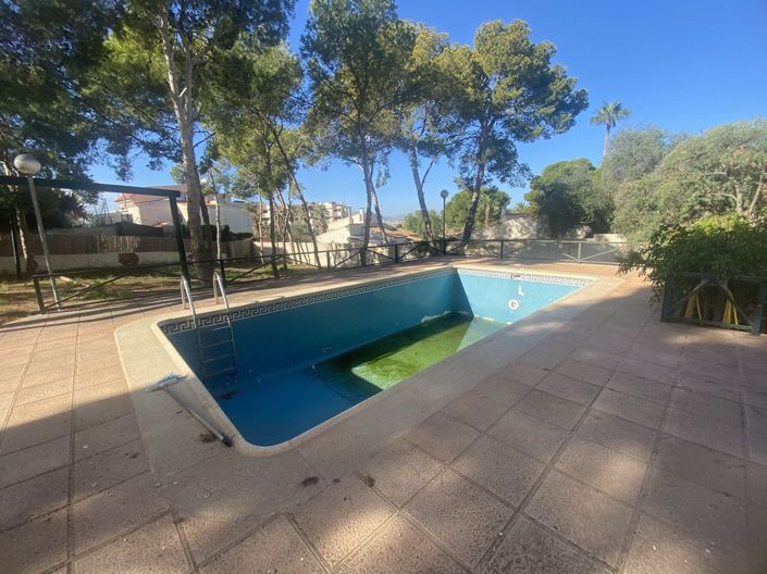 Image No.27-5 Bed House for sale