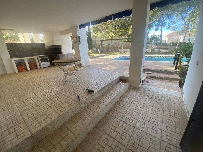 Image No.3-5 Bed House for sale