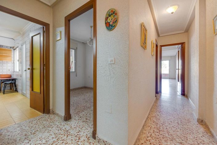 Image No.13-4 Bed Apartment for sale