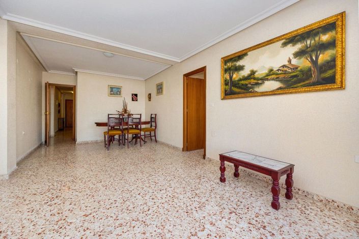 Image No.18-4 Bed Apartment for sale