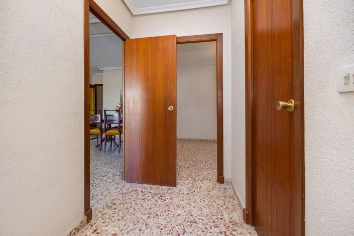 Image No.22-4 Bed Apartment for sale