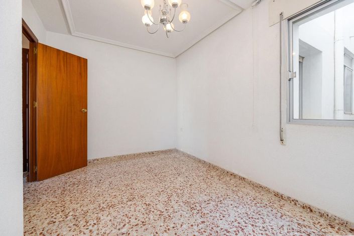 Image No.27-4 Bed Apartment for sale