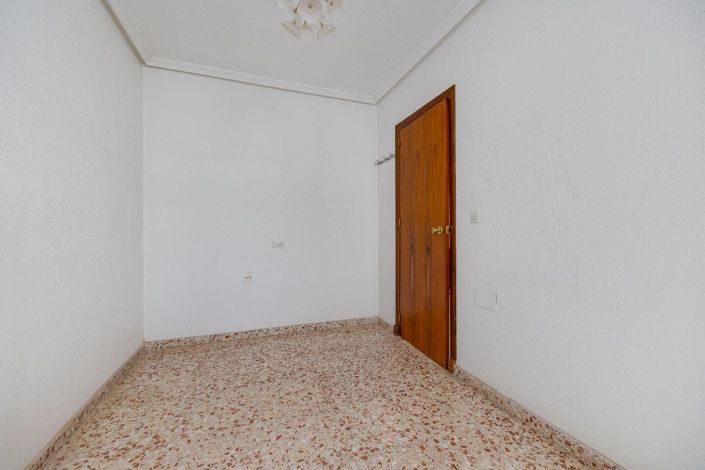 Image No.9-4 Bed Apartment for sale