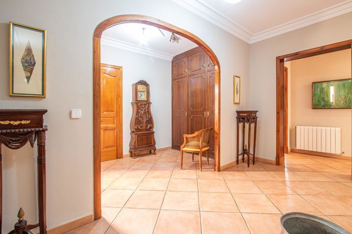 Image No.42-4 Bed Property for sale