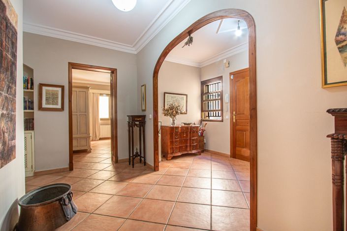 Image No.43-4 Bed Property for sale