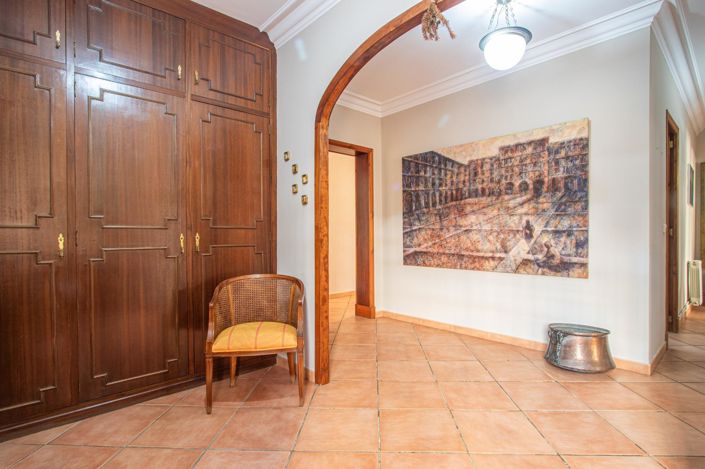 Image No.45-4 Bed Property for sale