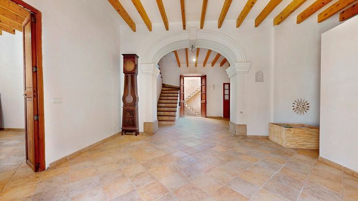 Image No.10-7 Bed House for sale