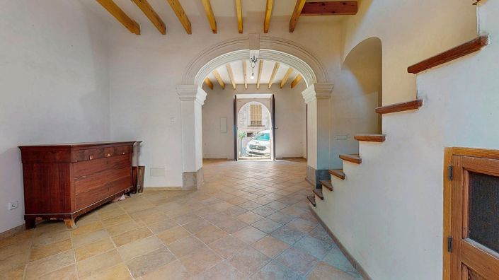 Image No.34-7 Bed House for sale