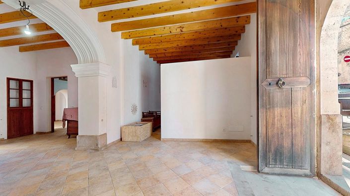 Image No.36-7 Bed House for sale
