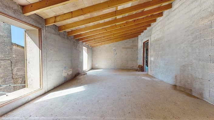 Image No.6-7 Bed House for sale