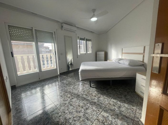 Image No.28-4 Bed Villa for sale