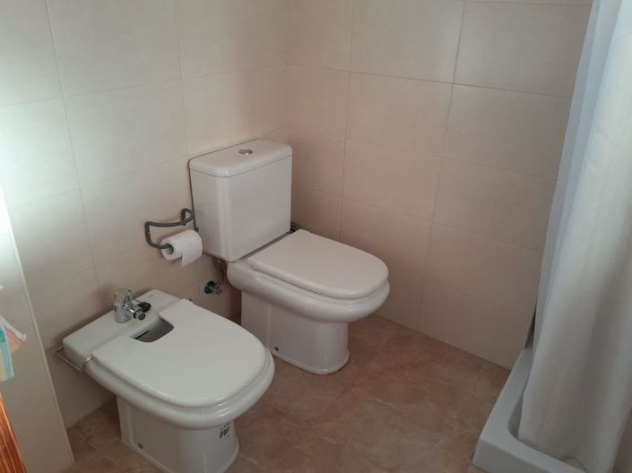 Image No.18-4 Bed Apartment for sale