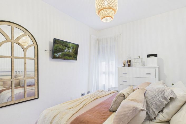 Image No.20-2 Bed Apartment for sale