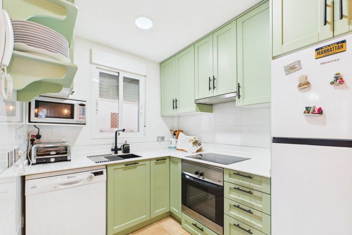 Image No.8-2 Bed Apartment for sale