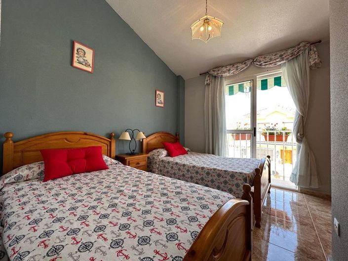 Image No.8-2 Bed House for sale