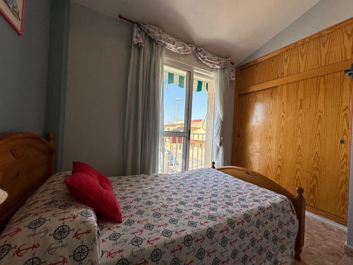 Image No.9-2 Bed House for sale