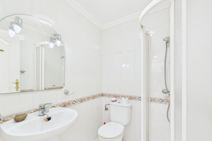 Image No.16-2 Bed Apartment for sale