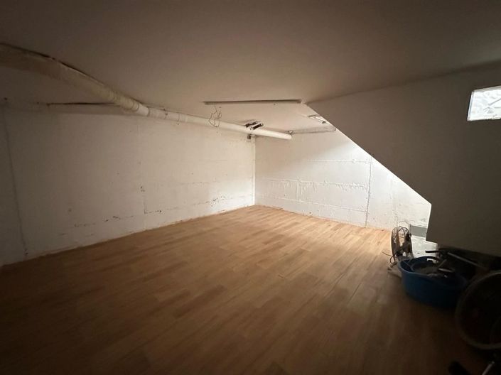 Image No.25-3 Bed House for sale
