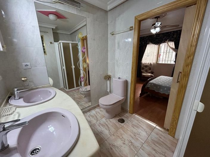 Image No.28-2 Bed Apartment for sale