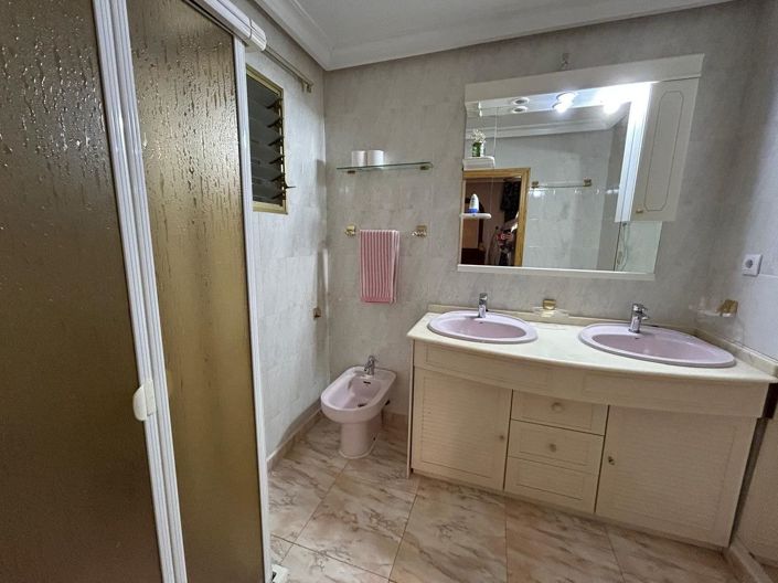 Image No.35-2 Bed Apartment for sale