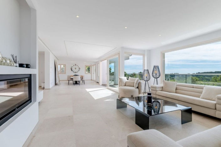 Image No.2-5 Bed Villa for sale